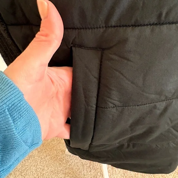 NWOT! Athleta Black Puffer Mixed Media Vest - Picture 2 of 9